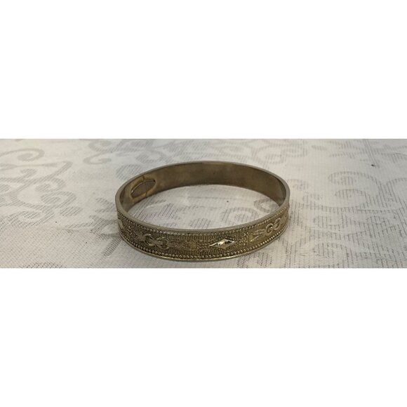 Vintage Whiting & Davis Gold-Tone Bangle Bracelet‎ - Picture 1 of 5
